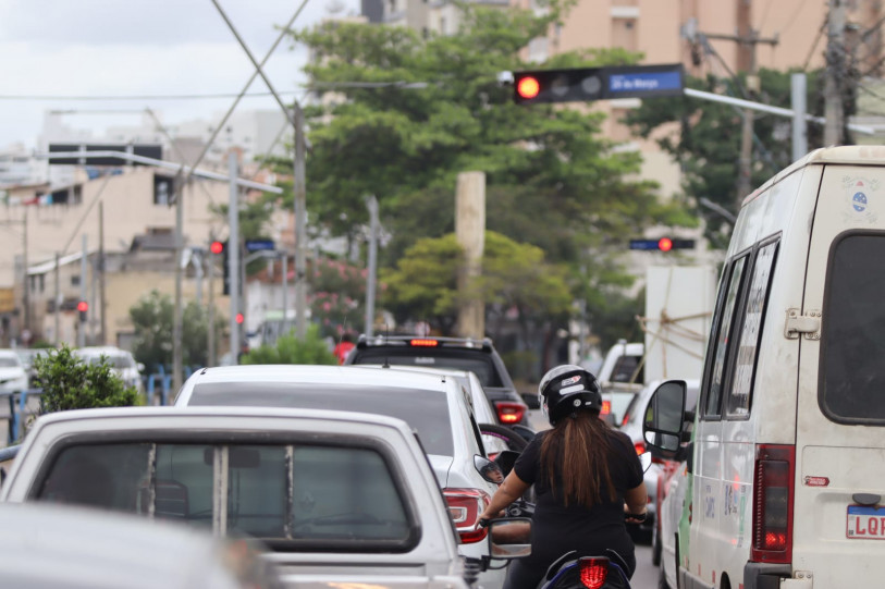 Trânsito em Campos neste sábado (25)