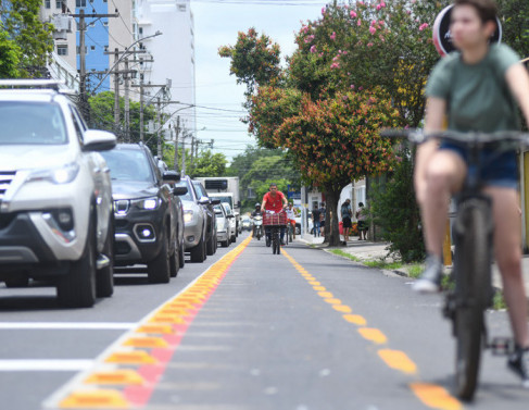 Novas ciclofaixas em Campos, instaladas na última terça-feira (28).