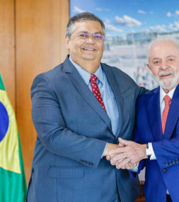 O mais novo ministro do STF, Flávio Dino, e o presidente Lula - comunista?