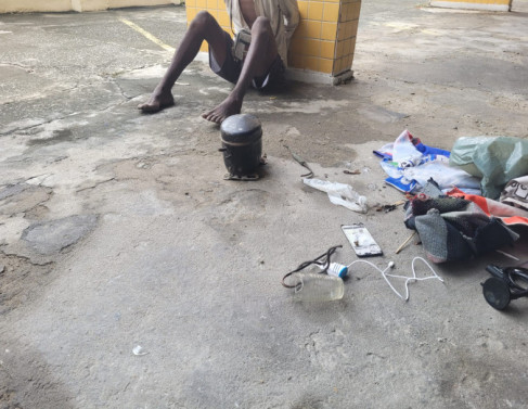 Homem preso por furto em igreja, em Campos 