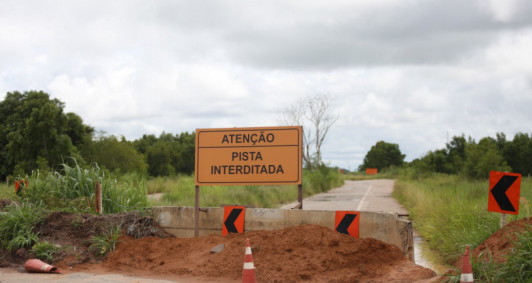 Obras na estrada dos ceramistas est&atilde;o paradas