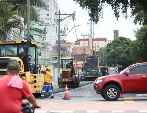 Obras de recapeamento na rea Central 