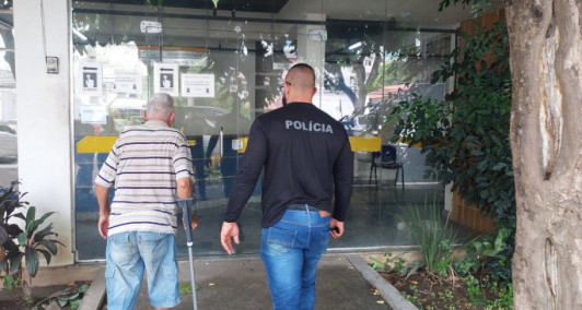 Idoso foi preso em flagrante 