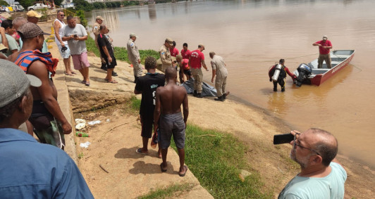 Corpo foi encontrado por mergulhadores