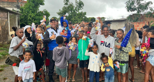 Operação Segurança Presente de Campos arrecada chocolates para crianças em vulnerabilidade social do município