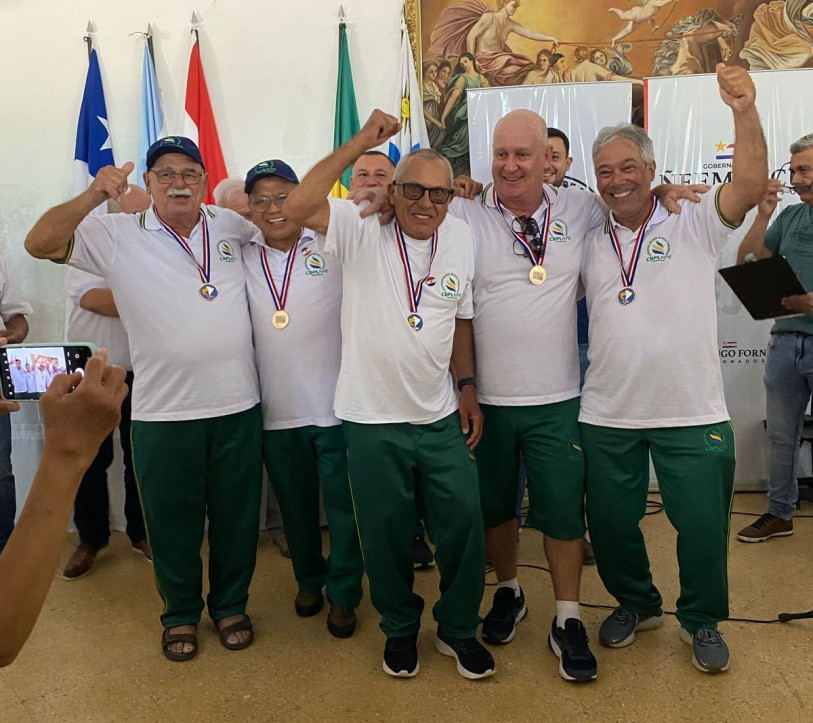 Equipe brasileira festeja a terceira posição