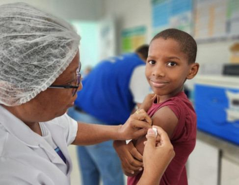  A partir de agora vacina contra HPV passa a ser aplicada em dose &uacute;nica