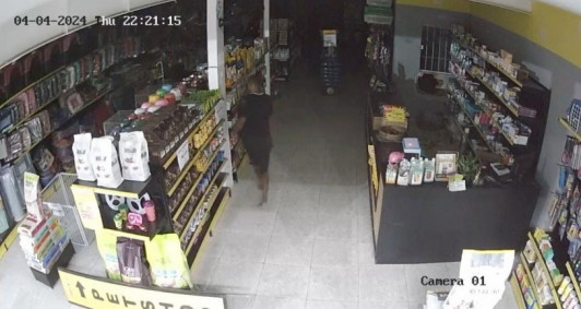 Bandido entrou na loja na noite de quinta (4)