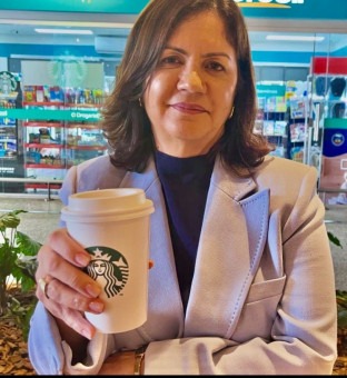 A educadora e mestra Cláudia Boechat