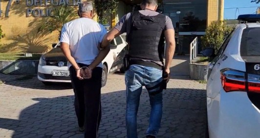 Pastor foi levado para a delegacia de SFI