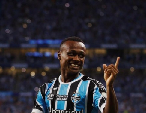 Campista é selecionado por Neymar para usar chuteira da Puma