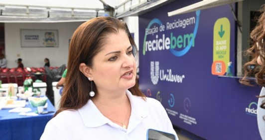 Ana Paula Teles, gestora da empresa "Recicle Bem"