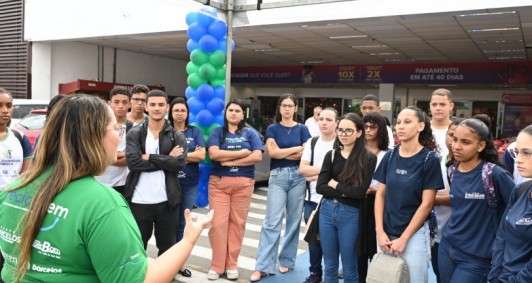 Estudantes acompanham comemoração do aniversário de 1 ano do "Recicle Bem" e Dia Mundial do Meio Ambiente