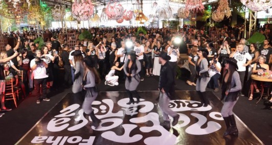 Feijoada da Folha segue roteiro afetivo em tarde-noite no Rancho Gabriela