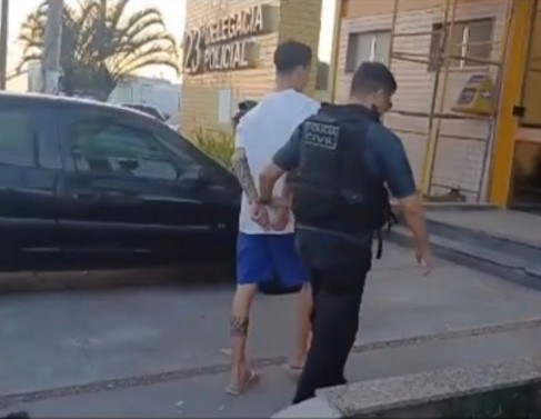 Acusados foram presos em cumprimento de pris&atilde;o em Maca&eacute; - Foto: Divulga&ccedil;&atilde;o/Pol&iacute;cia Civil 