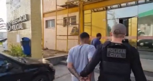 Quatro acusados foram presos em Maca&eacute; - Foto: Divulga&ccedil;&atilde;o/Pol&iacute;cia Civil 