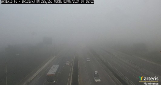 Trecho da BR 101 com neblina 