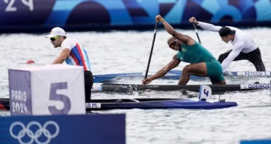 Isaquias Queiroz conquista prata em canoagem nas Olimpíadas de Paris