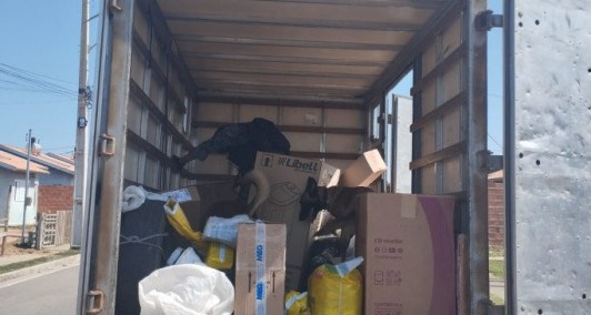 Foram abordados veculos e homens em atitude suspeita