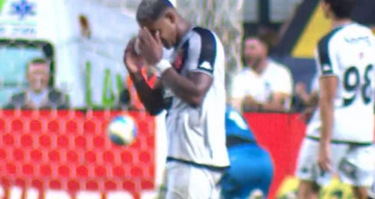 Vasco deixa vit&oacute;ria escpar com gol no fim