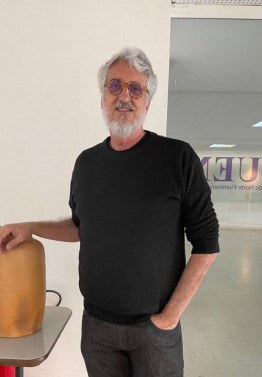 Leonardo de Vasconcelos, designer gráfico e de produtos, professor do IFF e pesquisador