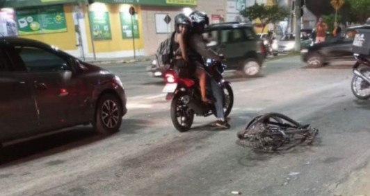 Acidente aconteceu na avenida Arthur Bernardes