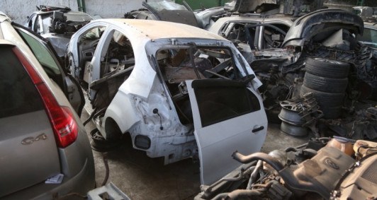 Etiquetas vão identificar veículo e origem das peças 