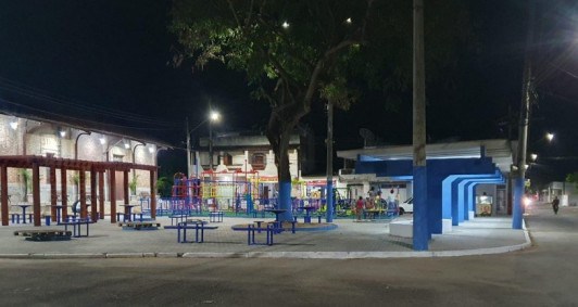 Praça em reestruturação no distrito de Santo Eduardo