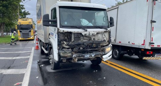Colisão aconteceu na tarde desta segunda feira na BR 101