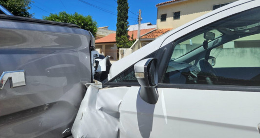 Acidente depois de roubo de carro