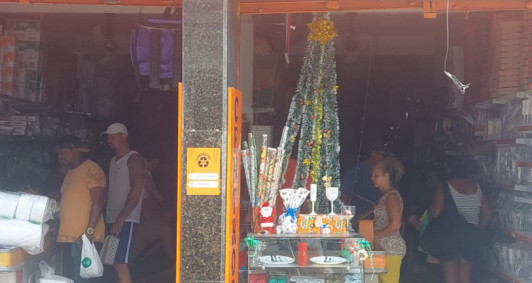 Comerciante teve que trabalhar no escuro 