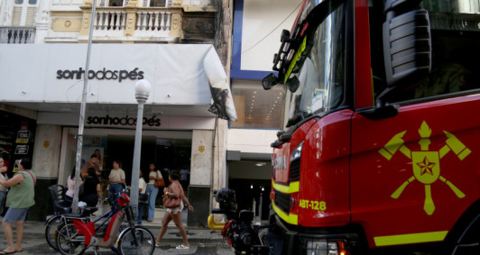 Inc�ndio aconteceu na tarde desta sexta