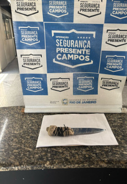A faca foi apreendida dentro da mochila do suspeito 