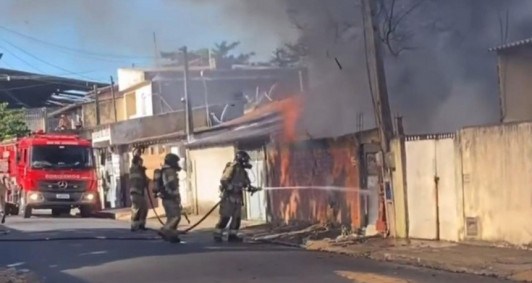 Incêndio em residência na Codin 