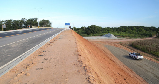 Acessos � Ponte da Integra��o. Fotos: (Rodrigo Silveira)