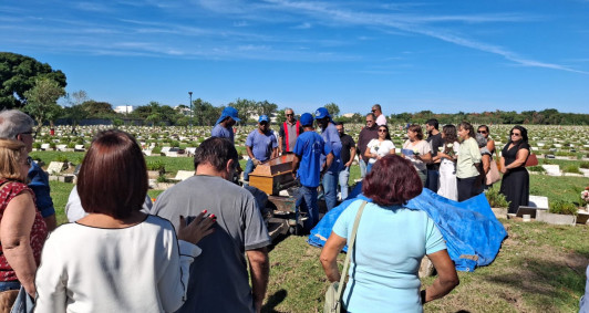 Sepultamento de Arineu João Narciso