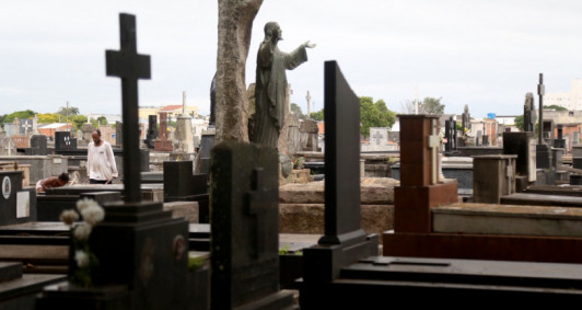 Cemit&eacute;rio do Caju