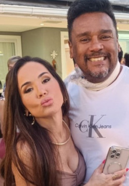 Apresentadora Isabele Benito, do SBT, prestou homenagem ao colega