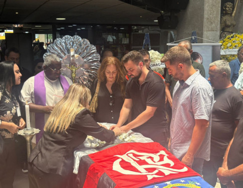 Vel&oacute;rio de Arnaldo Vianna