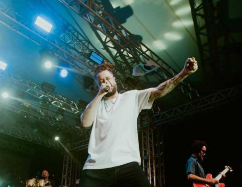 Maneva ser&aacute; o primeiro show do ano