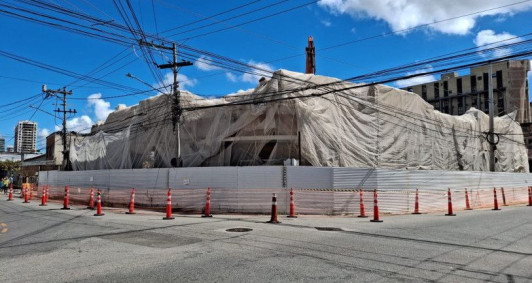 Demoli&ccedil;&atilde;o do edif&iacute;cio Itu quase no fim 