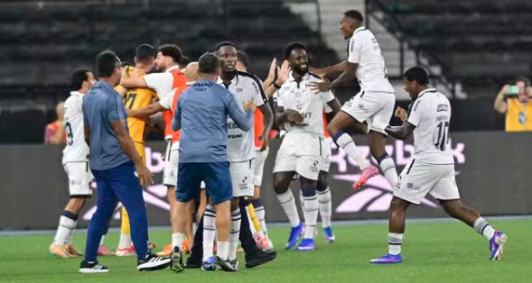 Remo comemora vit&oacute;ria sobre o Botafogo no Nilton Santos Campeonato Brasileiro 2026