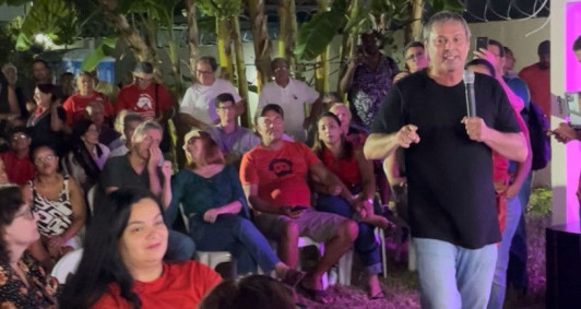 Militantes e lideran&ccedil;as estiveram presentes na nova sede do PT, em Campos