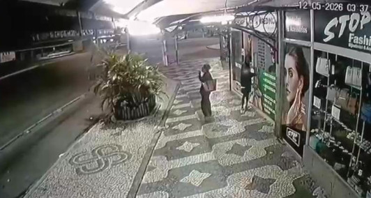 Estabelecimento comercial arrombado no Campos Shopping