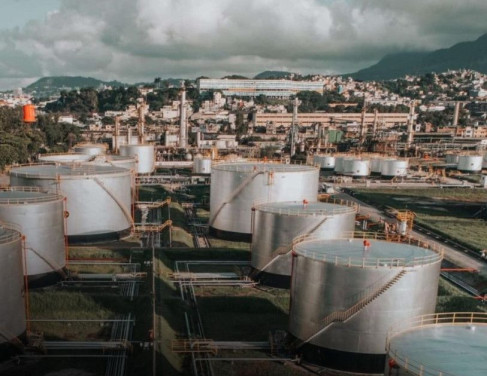 Refit, em Maguinhos, Rio de Janeiro