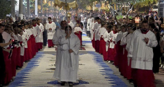 Celebra&ccedil;&atilde;o de Corpus Christi em Maca&eacute;