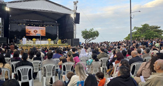 Celebra&ccedil;&atilde;o de Corpus Christi em Maca&eacute;
