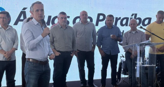 Diretor regional do Grupo &Aacute;guas do Brasil, Carlos Eduardo Castro