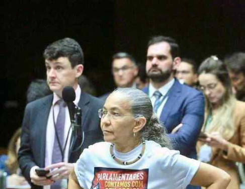 Deputada Helo&iacute;sa Helena na defesa da derrubada do veto 50