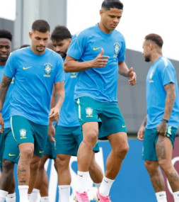 Brasil enfrenta a Escócia nesta quarta em busca da classificação na Copa
